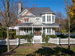 451 E Washington St, Chagrin Falls, OH 44022