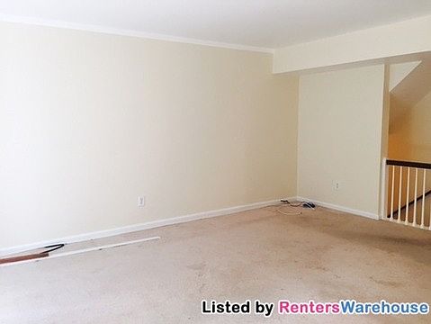 3rd image of 35 Honey Brook Ln
