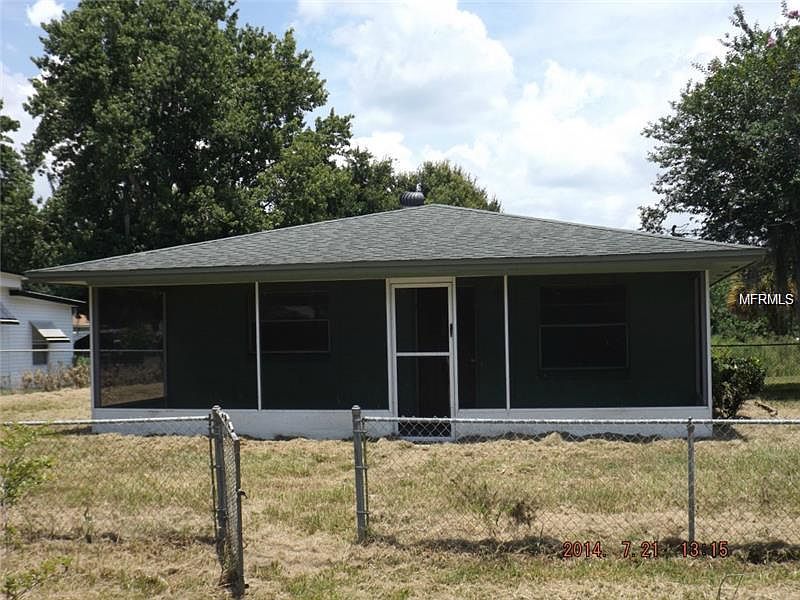 1st image of 2910 N Palm Cir