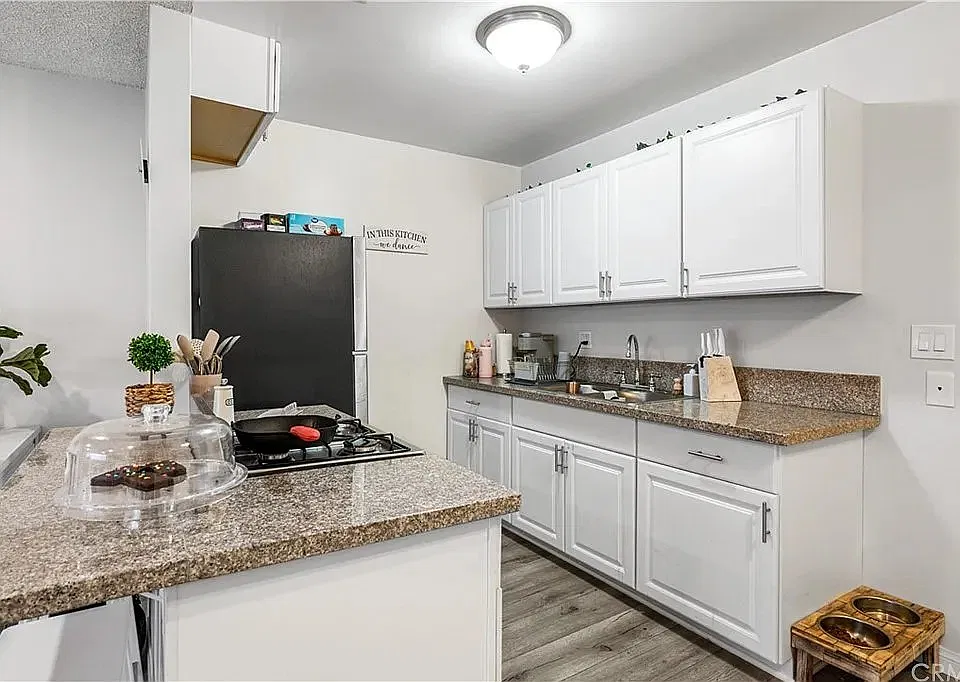 Royal Palms Apartment Complex