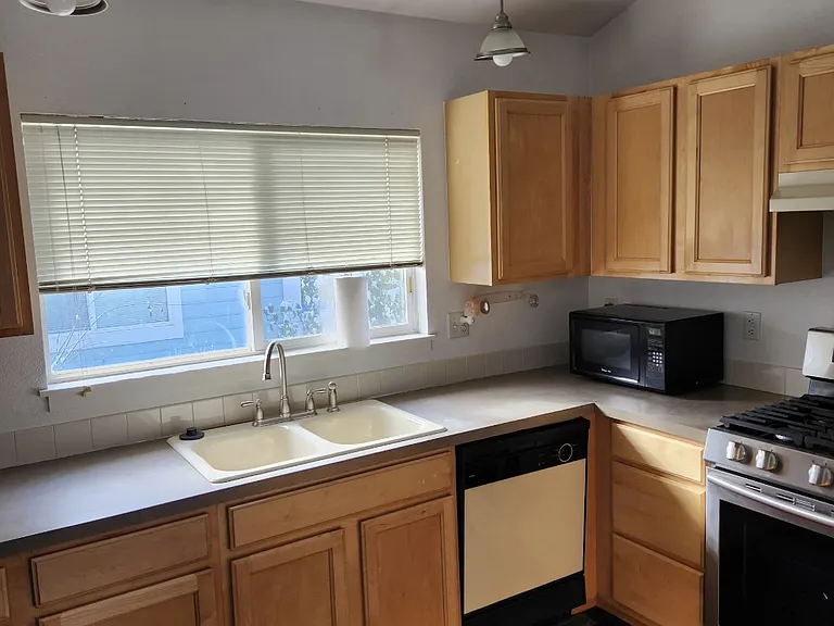 813 Arrowood St — Photo 13