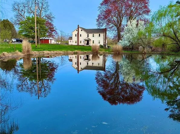 1385 County Line Rd, Quakertown, PA 18951