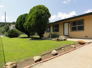 1220 Marshall Dr, Junction City, KS 66441