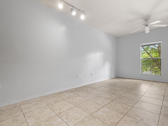 5th image of 504 S Armenia Ave Unit 1324
