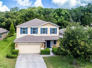 4890 Waters Gate Dr, Tavares, FL 32778