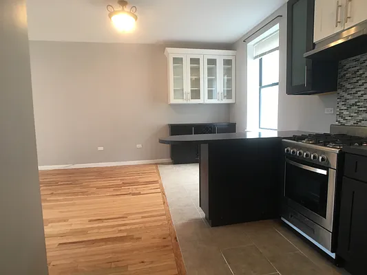 Rented by Bohemia Realty Group | media 12