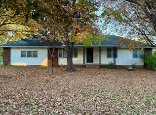 2535 W Farm Road 112, Springfield, MO 65803