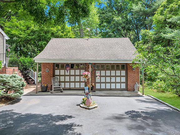 5th image of 50 Soundview Drive
