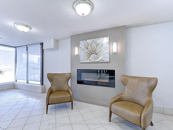 3rd image of 18 Knightsbridge Rd #2605