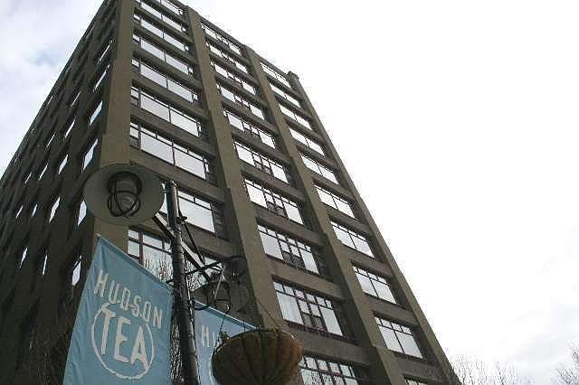 Sought after Hudson Tea Complex