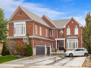 26 Saint Hubert Dr, Brampton, ON L6P 1V7