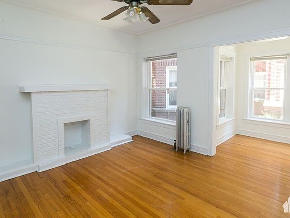 3rd image of 1454 W Argyle St #1