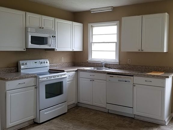 5th image of 4108 Woodbury Pike