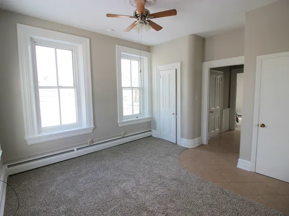 344 Hodgson St APT 3, Oxford, PA 19363