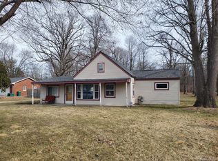 17285 Hannan Rd, New Boston, MI 48164