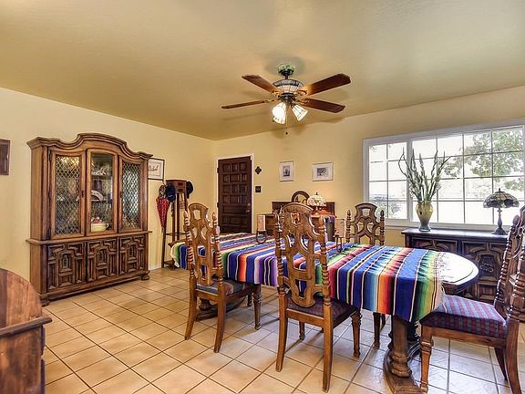 5th image of 7910 Carmencita Ave