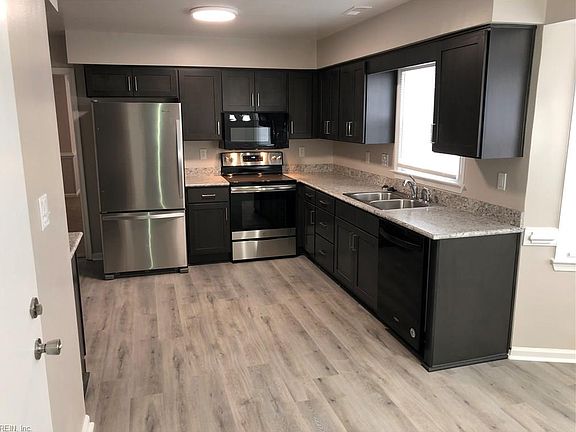 5th image of 5324 Beaufain Blvd