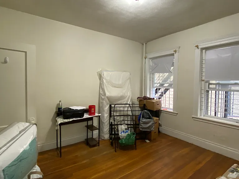 Kelton Street Apartments — Photo 122