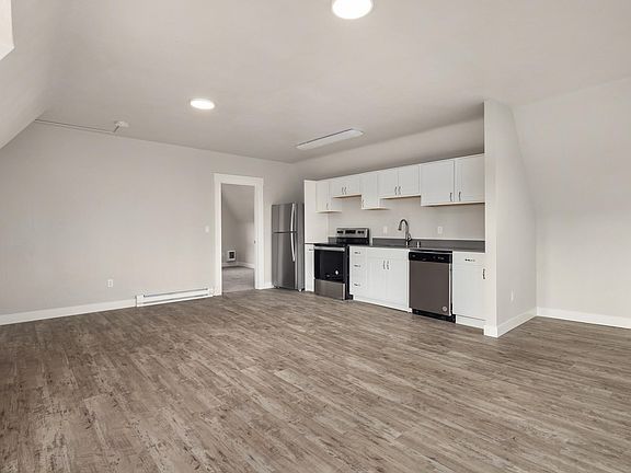 3rd image of 402 N Sheridan Ave