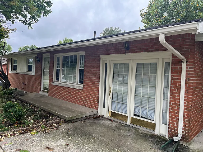 594 Halifax Dr — Photo 19