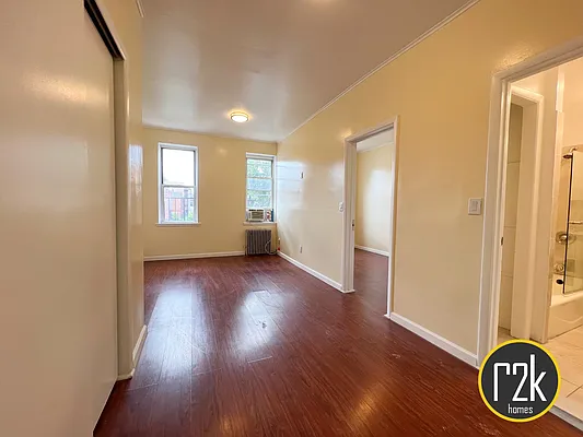 Rented by Realty 2000 Corp | media 33