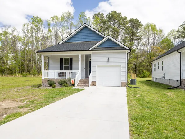 310 E Yukon St, Kenly, NC 27542