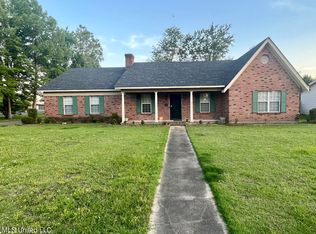 1202 W 2nd St, Clarksdale, MS 38614