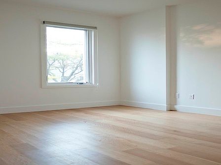 2nd image of 153 11th St #2nd