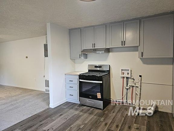 3rd image of 918 N 11th St