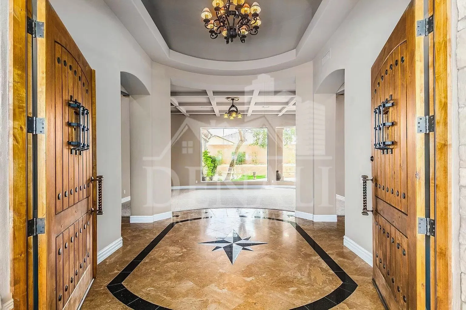 4 bed, 3.5 bath, 3975 sqft, $4,195 — Photo 4