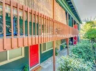 1214 SE Cora St APT 2, Portland, OR 97202
