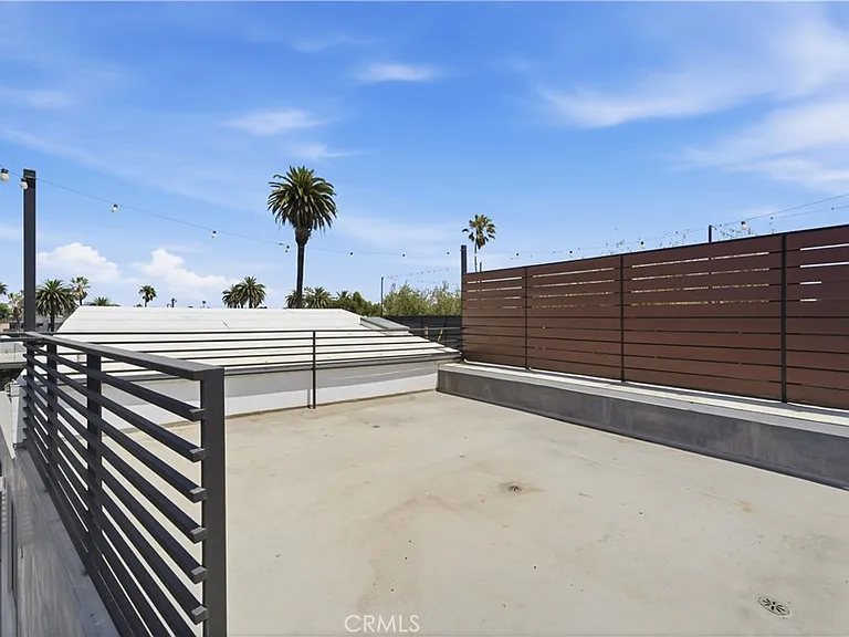 404 Grand Blvd — Photo 53