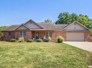 315 N Whitney Ln, Marion, IL 62959