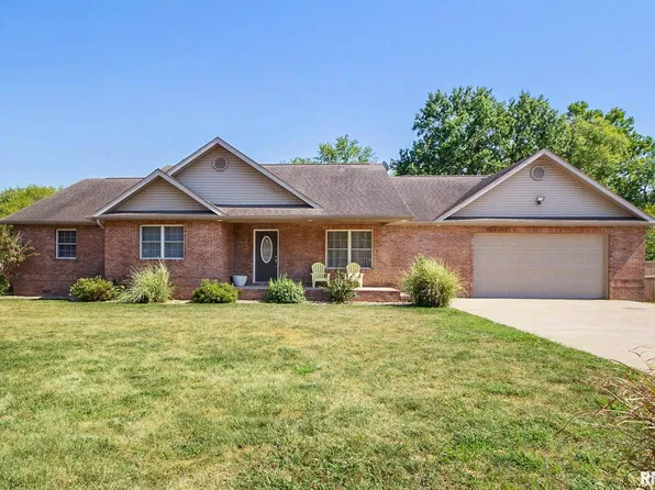 315 N Whitney Ln, Marion, IL 62959