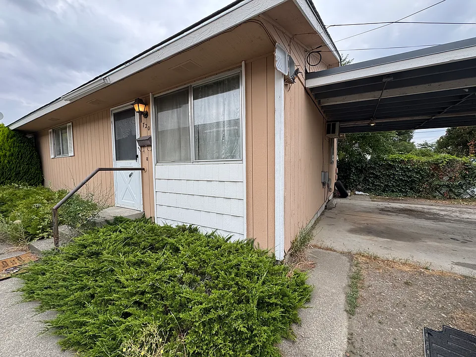 720 E North Ave #720 E NORTH