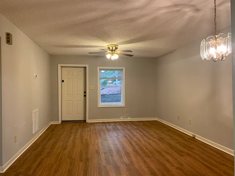453 Kenilworth Rd #C — Photo 4