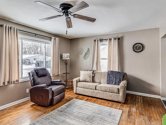 5th image of 60 Spaulding Ave W