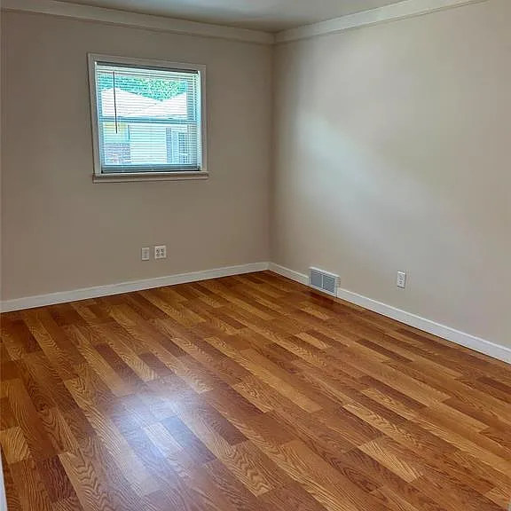 24820 Culver St — Photo 6