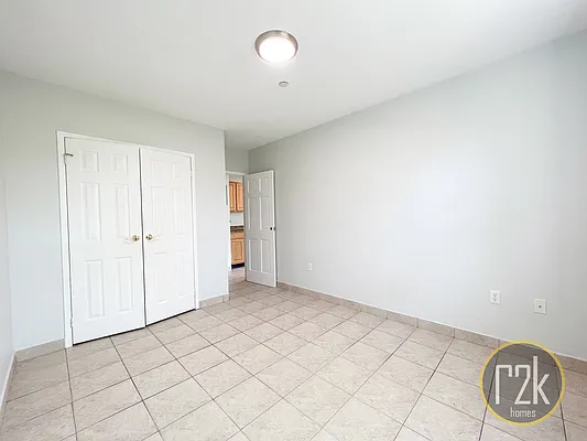 Rented by Realty 2000 Corp | media 32