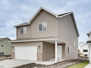 6849 Joseph St, Horace, ND 58047