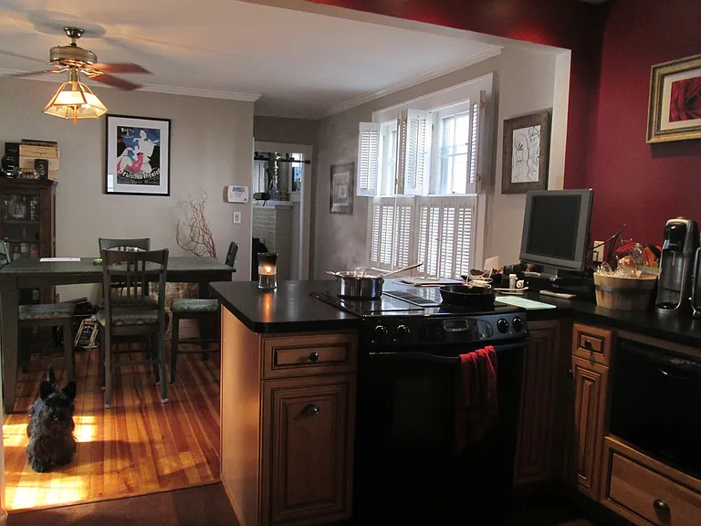 830 Shirley Ave — Photo 5