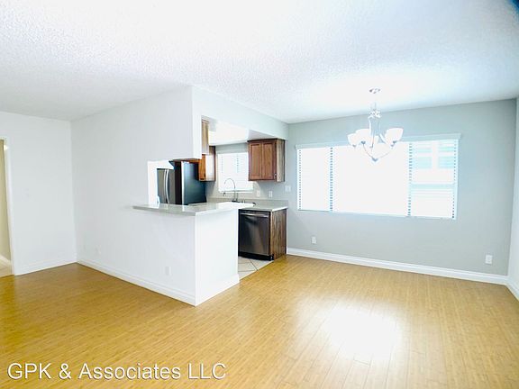 4th image of 12611 Pacific Ave #9300517