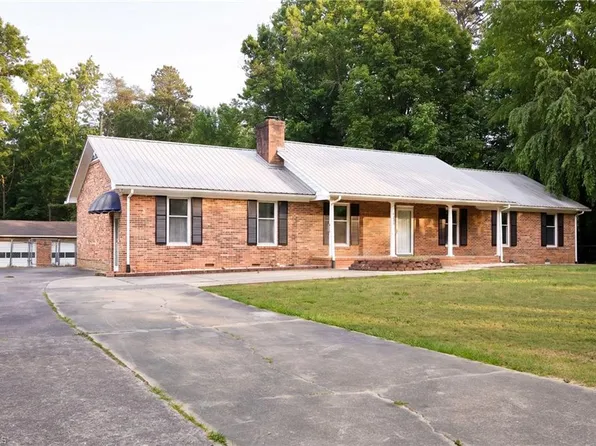 4226 Gumtree Rd, Winston Salem, NC 27107