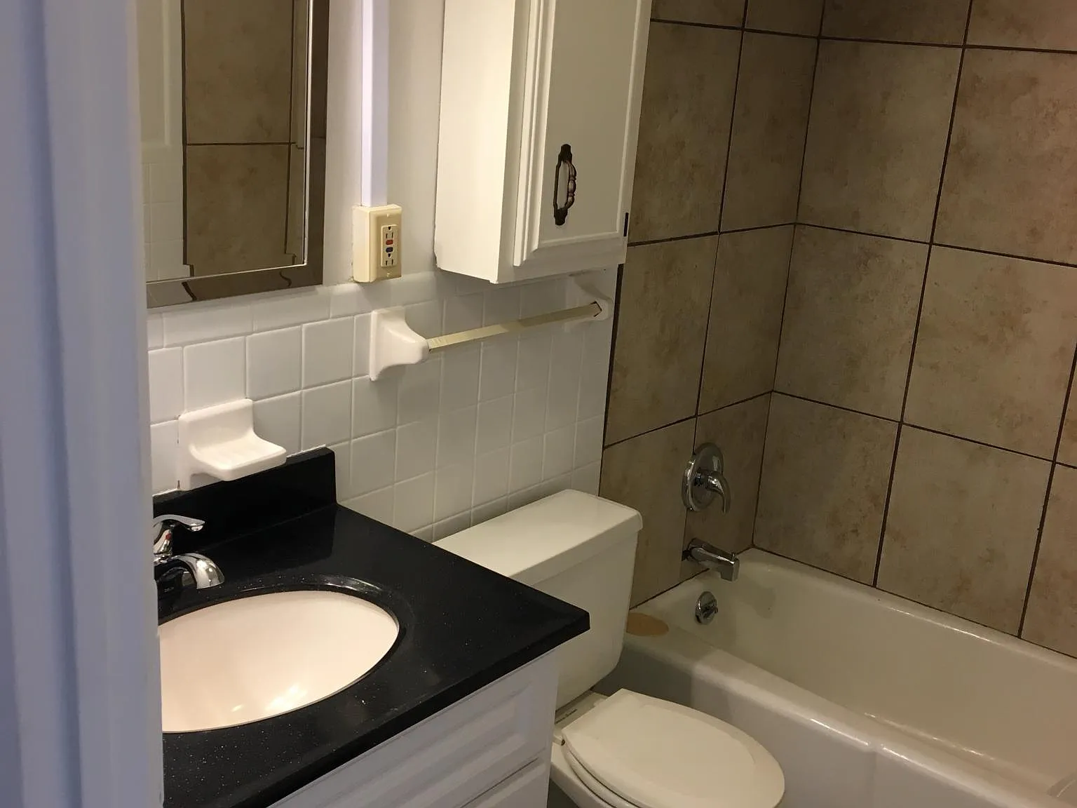 213 Anderson Lane — Photo 3