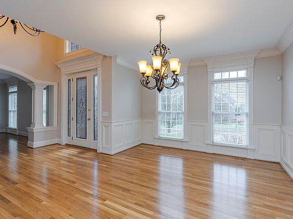 5th image of 1405 Tuscany Ln