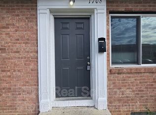 1708 Carstare Dr, Columbus, OH 43227