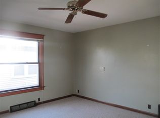 346 6th Ave N, Clinton, IA 52732