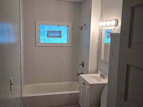 4th image of 4008 Ardmore Ave #5A4109771