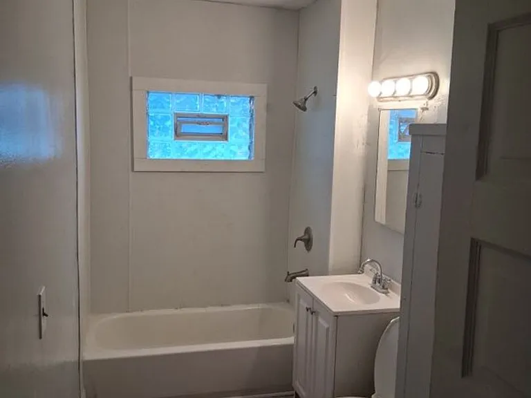 4008 Ardmore Ave — Photo 4