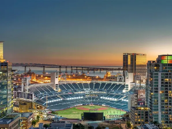 800 The Mark Ln, San Diego, CA